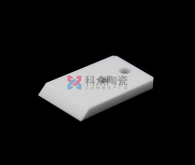 氧化鋁陶瓷件都有哪些分類和特點(diǎn)呢？（圖）