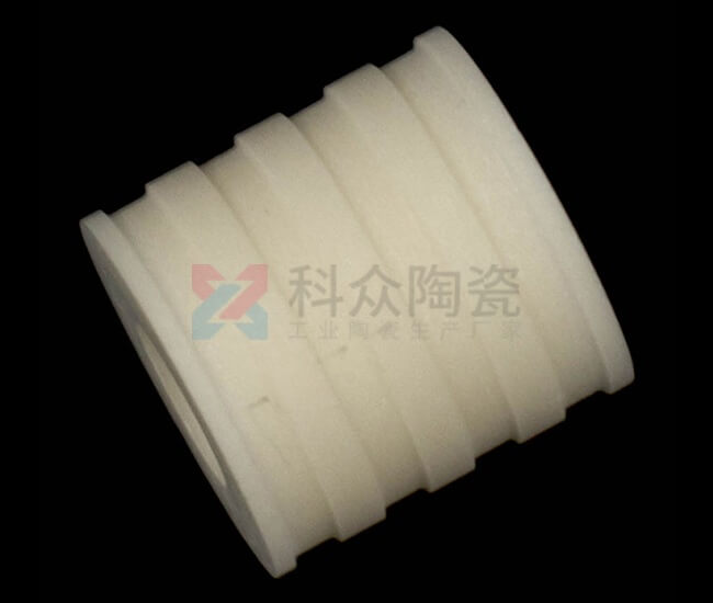 氧化鋁陶瓷件的特點(diǎn)有哪些呢？（圖）